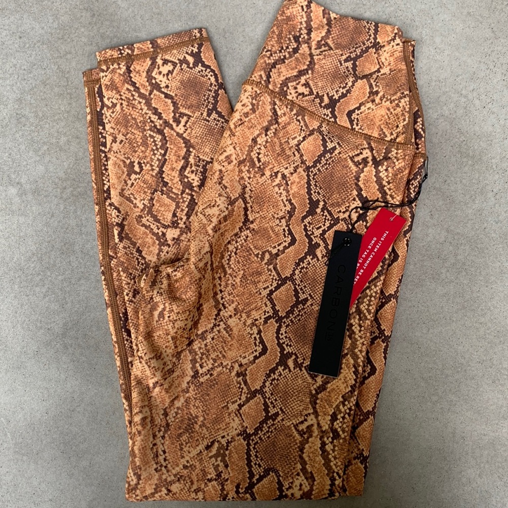 NWT Carbon38 leggings size small